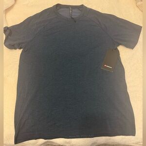 Men's Lululemon XL Navy Blue Athletic Shirt